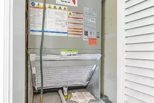 2741 NE 8th Ave, Wilton Manors, FL 33334 - Photo 10