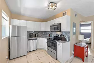 2741 NE 8th Ave, Wilton Manors, FL 33334 - Photo 2