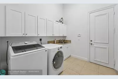 2753 W Stonebrook Cir, Davie, FL 33330 - Photo 50