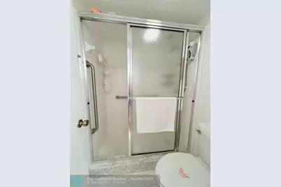 2306 S Cypress Bend Dr, Unit #319, Pompano Beach, FL 33069 - Photo 24