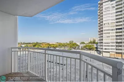 18021  Biscayne Blvd, Unit #504, North Miami Beach, FL 33160 - Photo 20