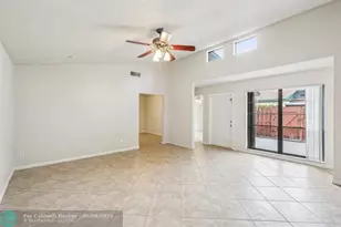 1091 Manor Dr, Palm Springs, FL 33461 - Photo 24