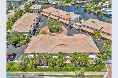 1327 SE 3rd Ave, Unit #1327, Pompano Beach, FL 33060 - Photo 4