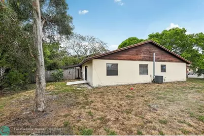 3789  Mil Pond Ct, Greenacres, FL 33463 - Photo 34