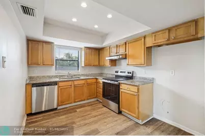 3789  Mil Pond Ct, Greenacres, FL 33463 - Photo 8