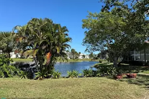 1536 SE Royal Green Cir, Port Saint Lucie, FL 34952 - Photo 16