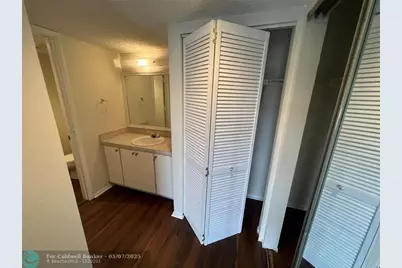 1536 SE Royal Green Circle, Unit #G204, Port Saint Lucie, FL 34952 - Photo 4