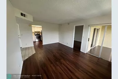 1536 SE Royal Green Circle, Unit #G204, Port Saint Lucie, FL 34952 - Photo 8