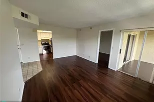 1536 SE Royal Green Cir, Port Saint Lucie, FL 34952 - Photo 8