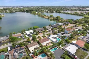 1736 NW 39th St, Oakland Park, FL 33309 - Photo 52