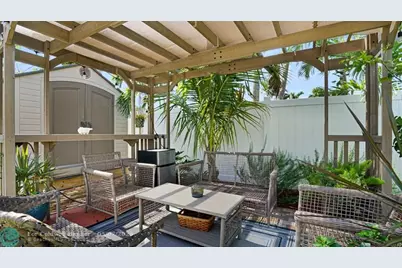 1736 NW 39th St, Oakland Park, FL 33309 - Photo 40