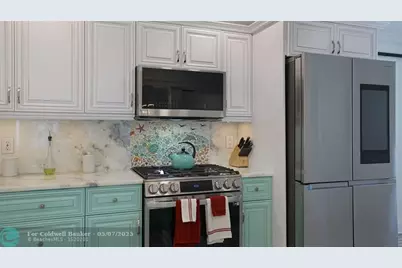 1736 NW 39th St, Oakland Park, FL 33309 - Photo 16