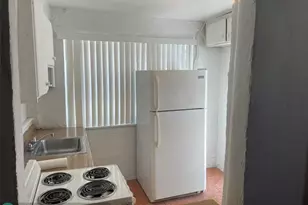 36 SW 14th St, Dania Beach, FL 33004 - Photo 2