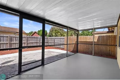 4325 NW 5th Ave, Deerfield Beach, FL 33064 - Photo 16