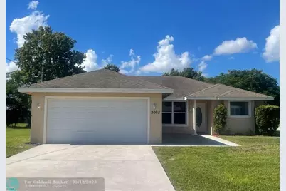 2095 SE Joyner Cir, Port Saint Lucie, FL 34952 - Photo 1