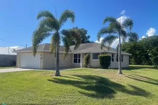 2095 SE Joyner Cir, Port Saint Lucie, FL 34952 - Photo 2