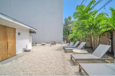 120 NE 25th St, Miami, FL 33137 - Photo 26