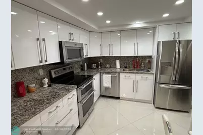 301  174th St, Unit #2210, Sunny Isles Beach, FL 33160 - Photo 10