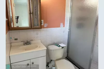 7659 NW 74th Ave, Tamarac, FL 33321 - Photo 10
