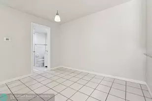 1660 Forest Lakes Cir, West Palm Beach, FL 33406 - Photo 16