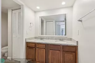 1660 Forest Lakes Cir, West Palm Beach, FL 33406 - Photo 30