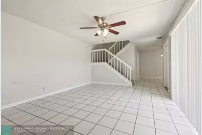 1660  Forest Lakes Cir, Unit #D, West Palm Beach, FL 33406 - Photo 8