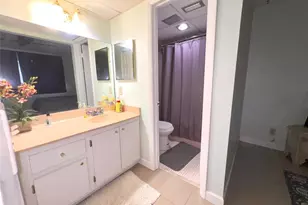 7897 Golf Cir Dr, Margate, FL 33063 - Photo 18