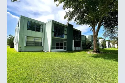 7897  Golf Circle Dr, Unit #110, Margate, FL 33063 - Photo 14