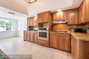 1749 SE 9th St, Fort Lauderdale, FL 33316 - Photo 14