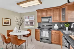 8957 NW 23rd St, Coral Springs, FL 33065 - Photo 4