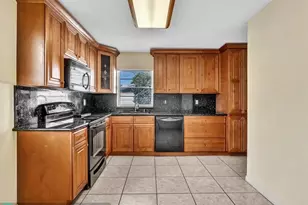 8957 NW 23rd St, Coral Springs, FL 33065 - Photo 26