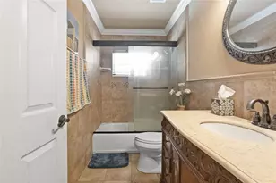 12626 SW 9th Pl, Davie, FL 33325 - Photo 16