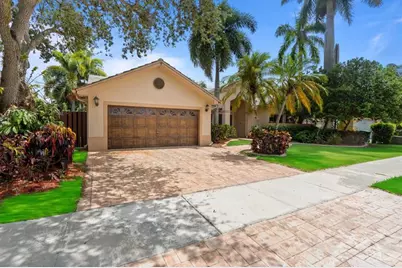 12626 SW 9th Pl, Davie, FL 33325 - Photo 2