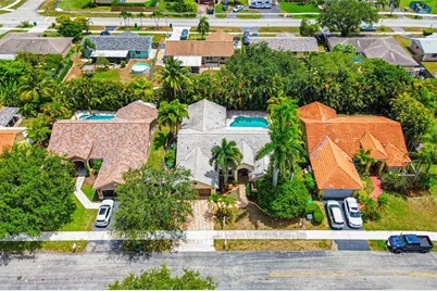 12626 SW 9th Pl, Davie, FL 33325 - Photo 24