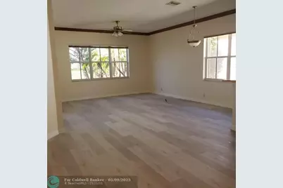 1002  Lavender Cir, Weston, FL 33327 - Photo 2