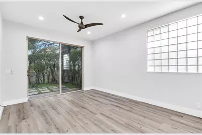 10657 NW 1st St, Plantation, FL 33324 - Photo 8