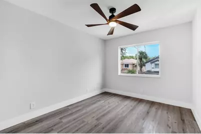 10657 NW 1st St, Plantation, FL 33324 - Photo 18