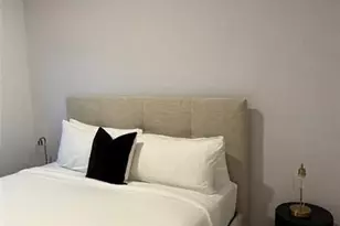 398 NE 5th St, Miami, FL 33132 - Photo 6