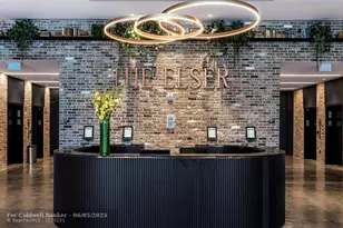 398 NE 5th St, Miami, FL 33132 - Photo 2