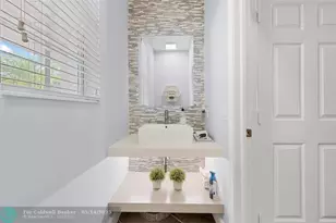 8121 Bautista Way, Palm Beach Gardens, FL 33418 - Photo 32