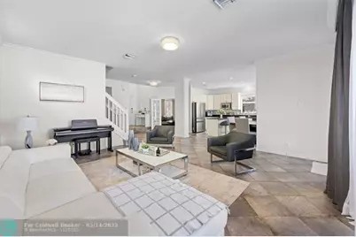 8121  Bautista Way, Palm Beach Gardens, FL 33418 - Photo 12