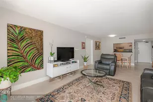 230 Lakeview Dr, Weston, FL 33326 - Photo 6
