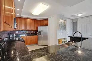 2633 NE 14th Ave, Wilton Manors, FL 33334 - Photo 4