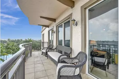 2633 NE 14th Ave, Unit #400, Wilton Manors, FL 33334 - Photo 22