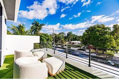 725  Poinciana Dr, Fort Lauderdale, FL 33301 - Photo 40