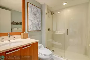 2640 Lake Shore Dr, Riviera Beach, FL 33404 - Photo 30