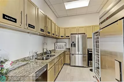 2640  Lake Shore Dr, Unit #2211, Riviera Beach, FL 33404 - Photo 76