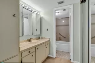 1101 Colony Point Cir, Pembroke Pines, FL 33026 - Photo 28