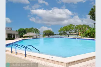1101  Colony Point Cir, Unit #422, Pembroke Pines, FL 33026 - Photo 42