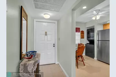 1101  Colony Point Cir, Unit #422, Pembroke Pines, FL 33026 - Photo 10
